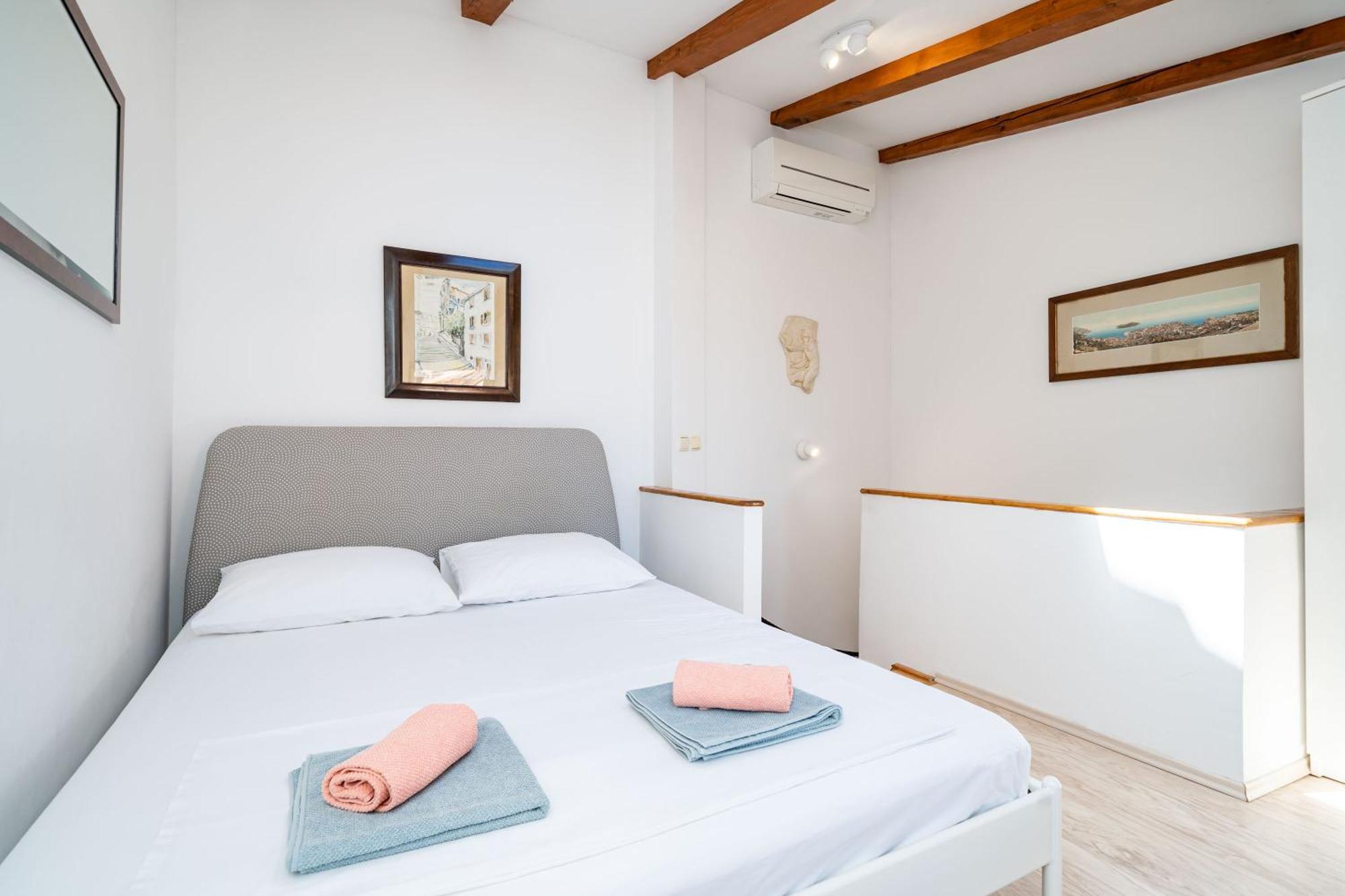 Lovely Holiday House Othello Next To The Buza Beach 두브로브니크 외부 사진